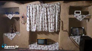 نمای اتاق و وسایل سنتی اقامتگاه بوم گردی ماه نشین - رودبار - روستای دیورش